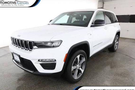JEEP GRAND CHEROKEE 2023 1C4RJYB61P8774192 image